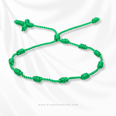 Pulsera 7 Nudos Verde con Cruz