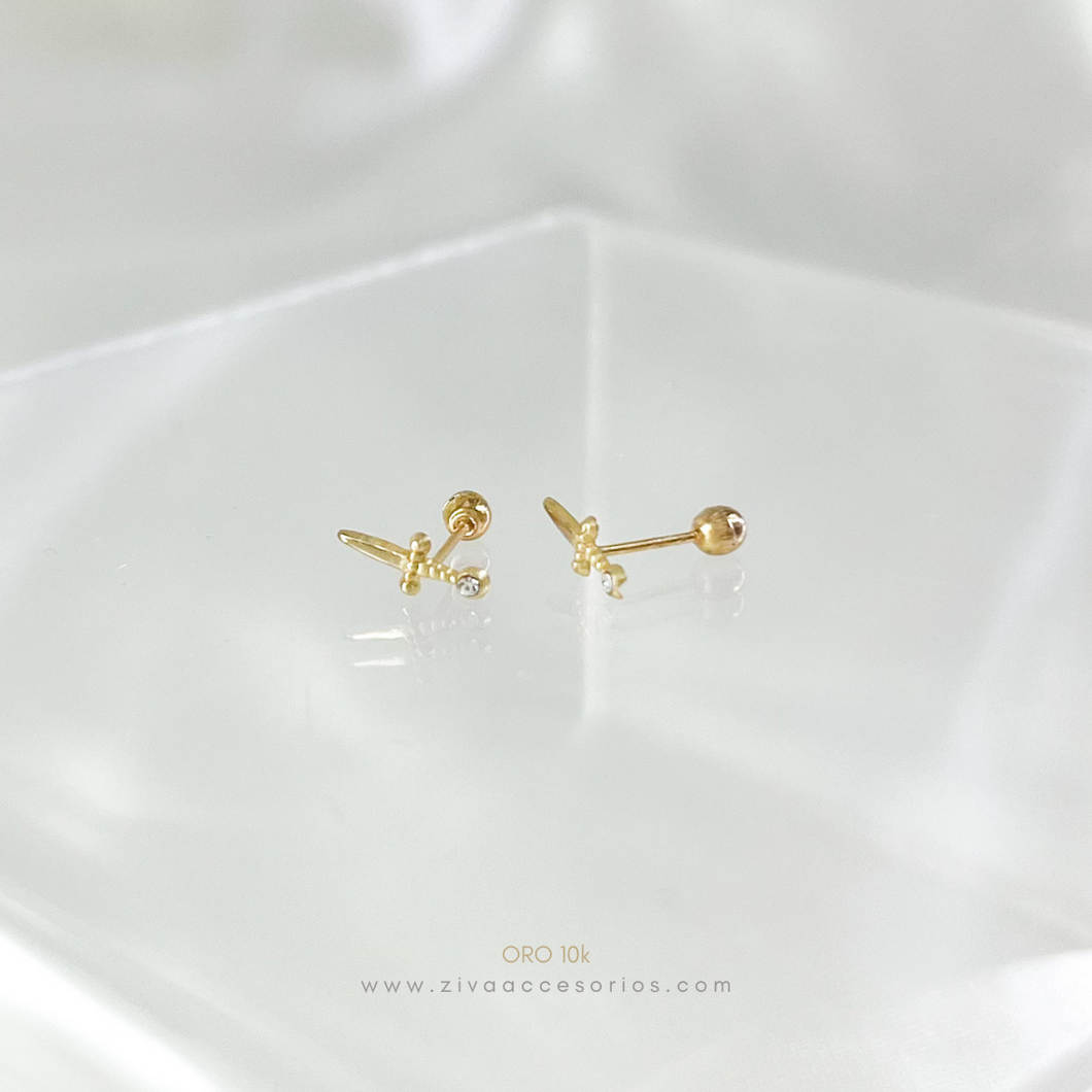 Aretes Broquel Espada con Zirconia Oro 10k